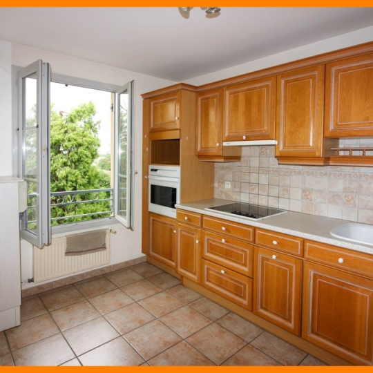  Annonces VAULX EN VELIN : Appartement | MONTLUEL (01120) | 84 m2 | 275 000 € 