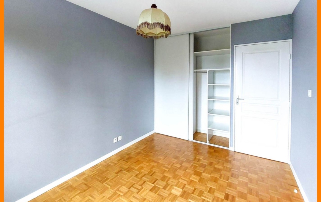 Annonces VAULX EN VELIN : Appartement | MONTLUEL (01120) | 84 m2 | 275 000 € 