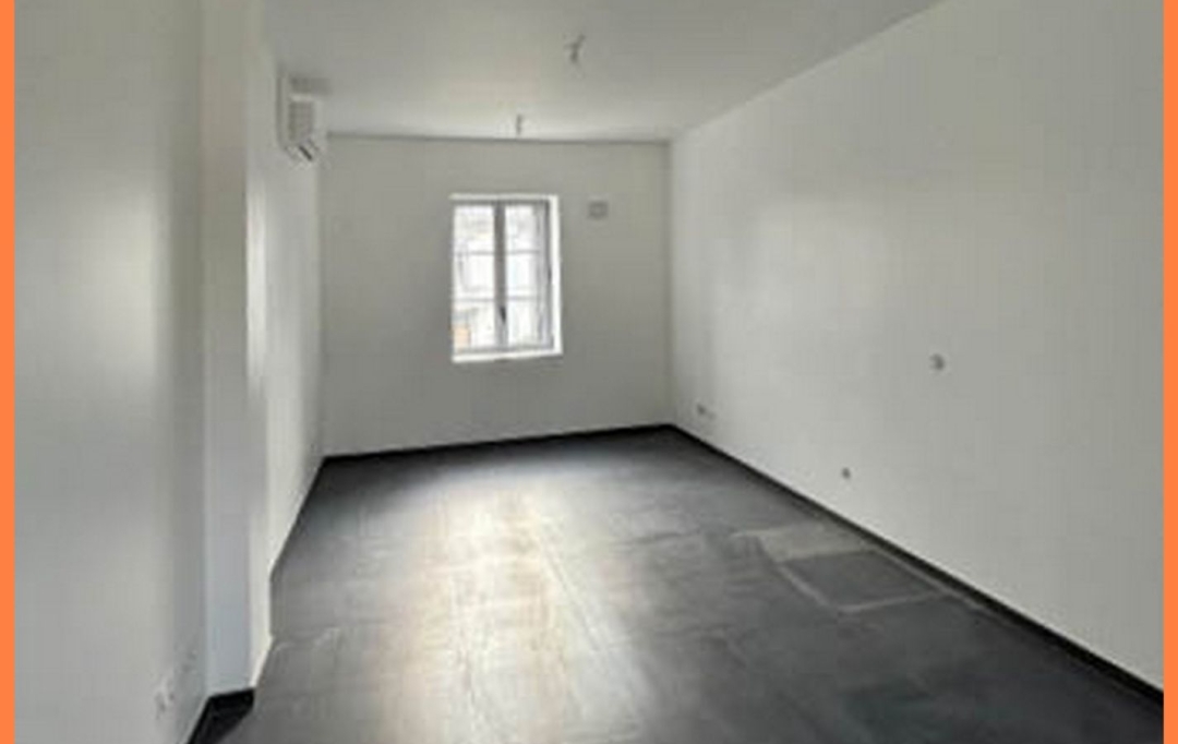 Annonces VAULX EN VELIN : Office | MONTLUEL (01120) | 29 m2 | 105 000 € 