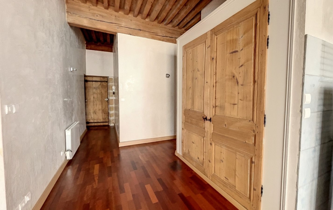 Annonces VAULX EN VELIN : Appartement | LYON (69002) | 69 m2 | 1 157 € 