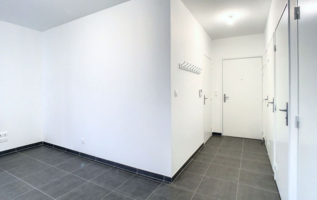 Annonces VAULX EN VELIN : Appartement | FEYZIN (69320) | 49 m2 | 820 € 