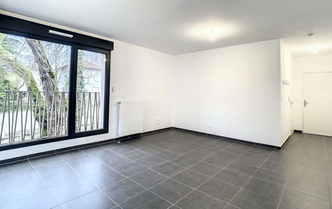 Annonces VAULX EN VELIN : Appartement | FEYZIN (69320) | 49 m2 | 820 € 