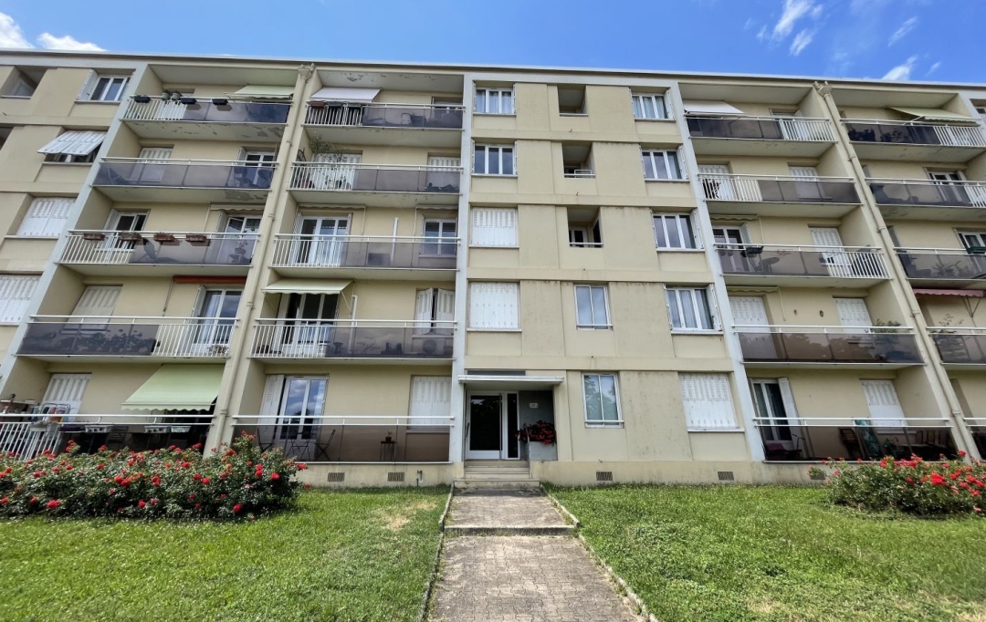 Annonces VAULX EN VELIN : Appartement | CALUIRE-ET-CUIRE (69300) | 58 m2 | 895 € 