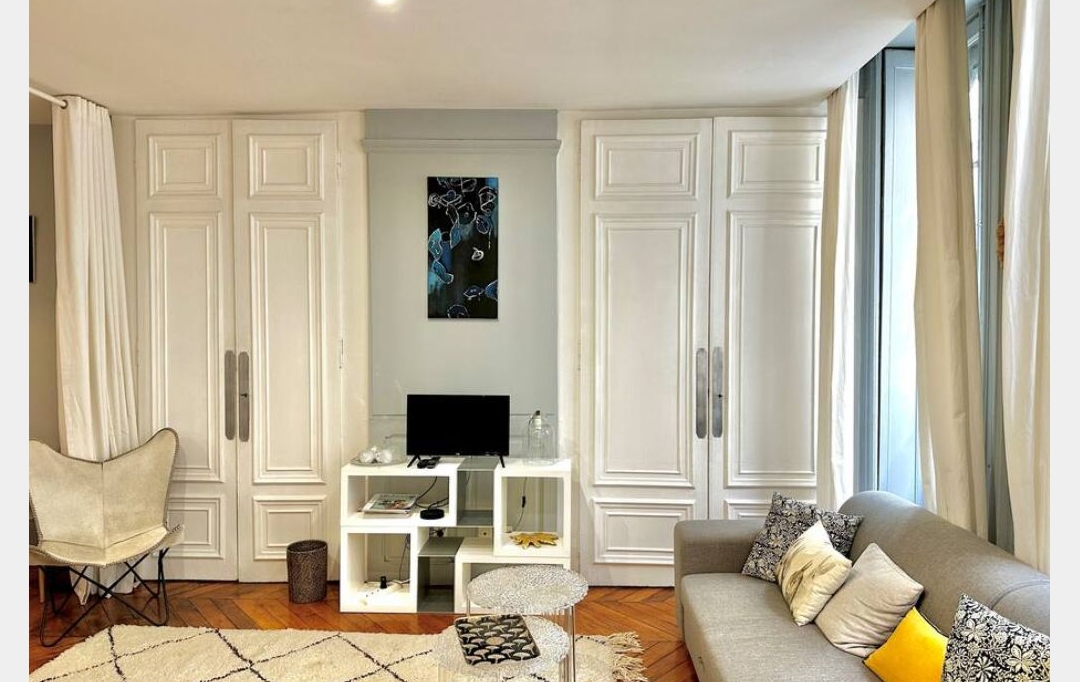 Annonces VAULX EN VELIN : Appartement | LYON (69002) | 55 m2 | 1 950 € 