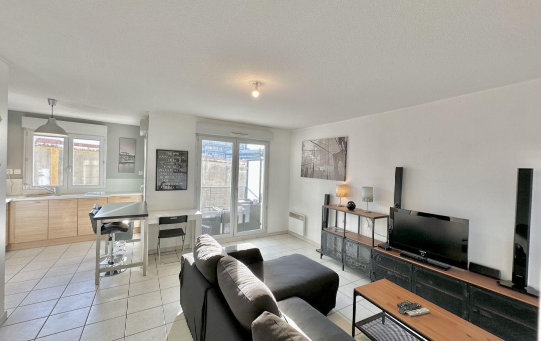 Annonces VAULX EN VELIN : Autres | LYON (69007) | 43 m2 | 250 000 € 