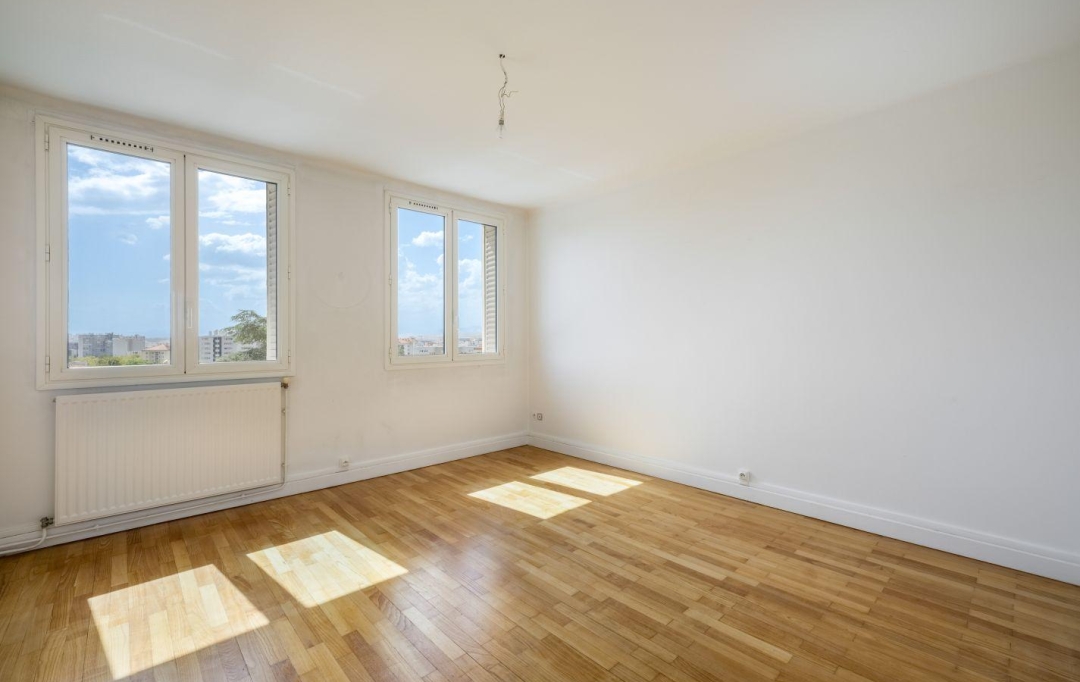 Annonces VAULX EN VELIN : Appartement | LYON (69003) | 53 m2 | 228 000 € 